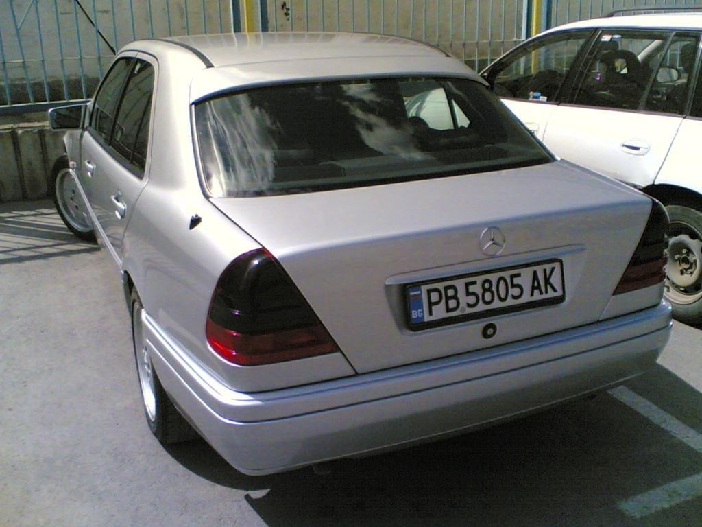 Fotky: Mercedes-Benz C 200K Sport Automatic (foto, obrazky)