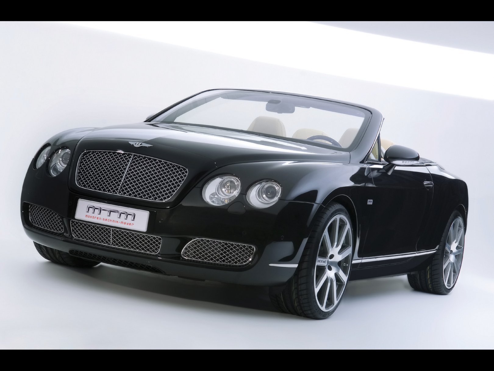 Foto: MTM Bentley Continental GTC Birkin Edition Front Angle (2007)